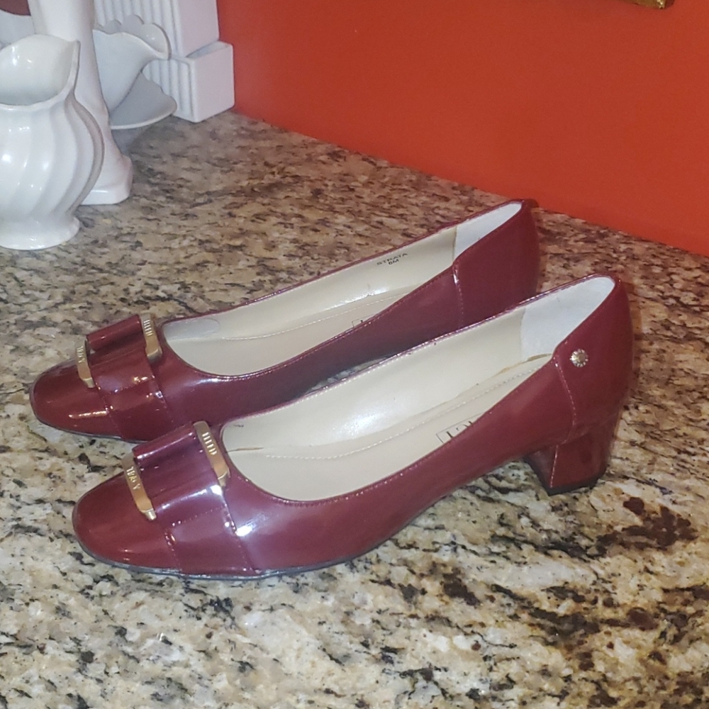 0511 Ellen Tracy Strata Dress Shoes